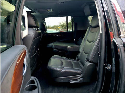 2016 Cadillac Escalade ESV Luxury Collection