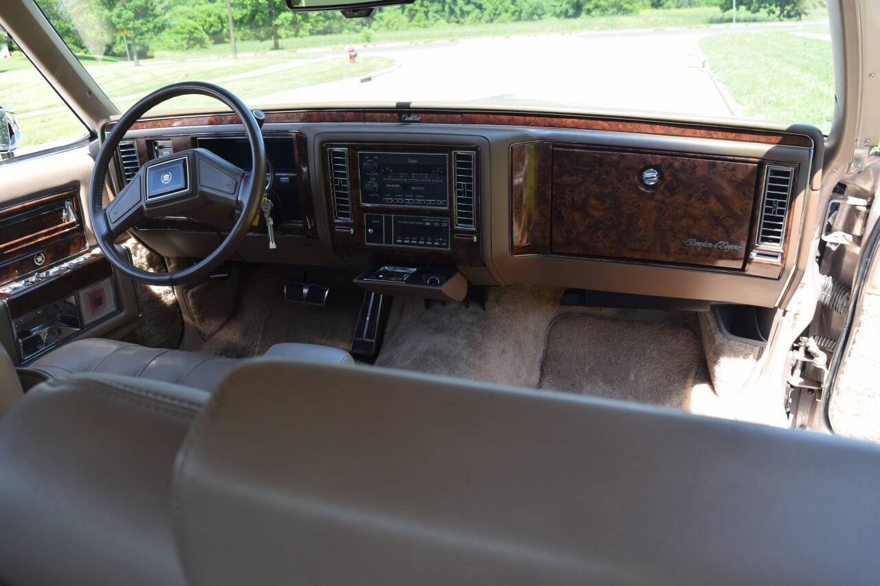 1991 Cadillac Brougham 184