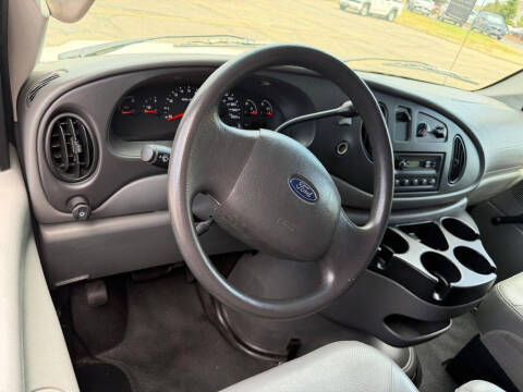 2008 Ford E-Series E-250