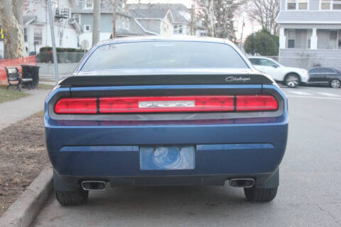 2010 Dodge Challenger SE