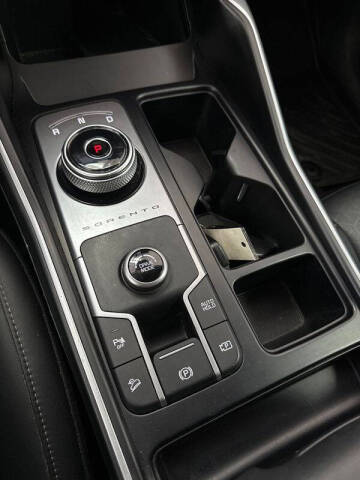 2022 Kia Sorento Hybrid S