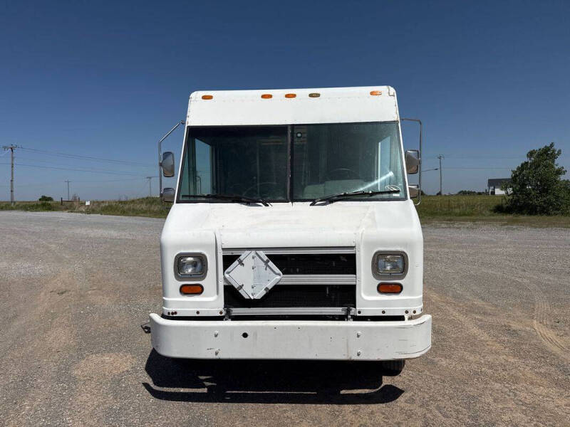 2000 Freightliner MT45 Chassis