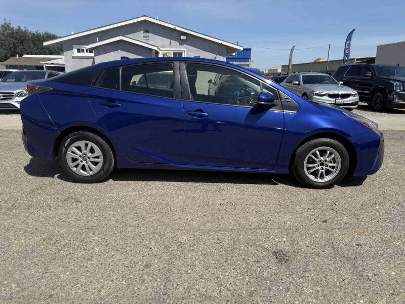 2016 Toyota Prius Two