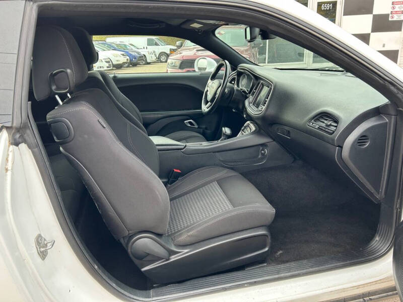 2015 Dodge Challenger SXT