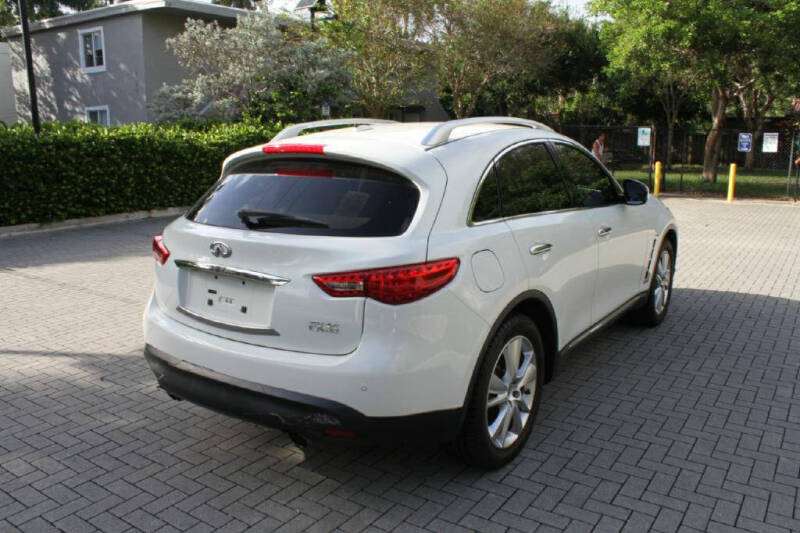 2012 Infiniti FX35