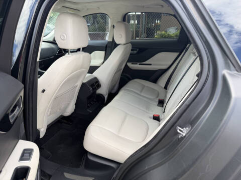 2019 Jaguar F-PACE 30t Prestige