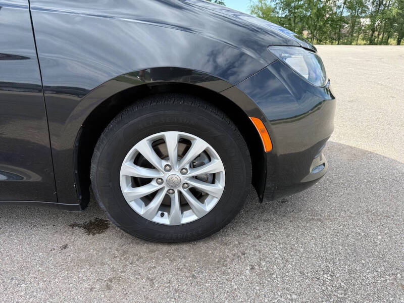 2017 Chrysler Pacifica Touring
