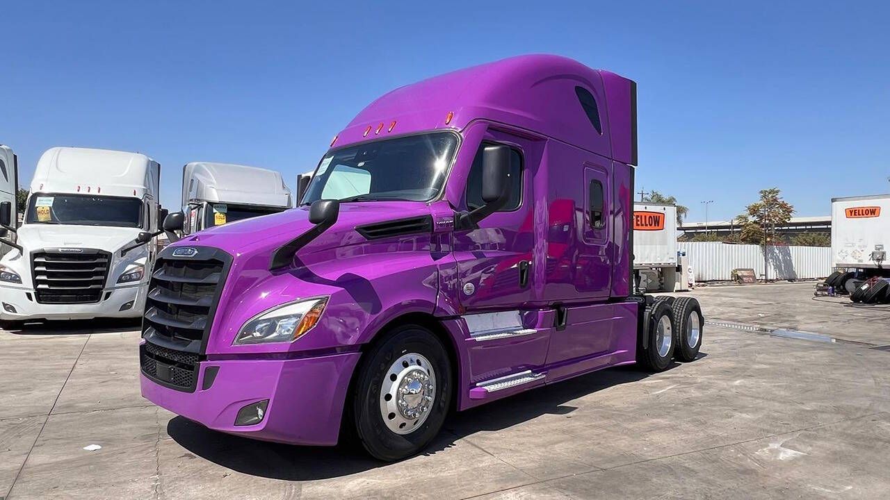 2023 Freightliner Cascadia for sale at KING TRUCK TRAILER SALES in Bakersfield, CA