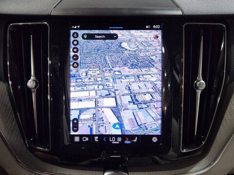 2023 Volvo XC60 Recharge T8 Plus Bright Theme