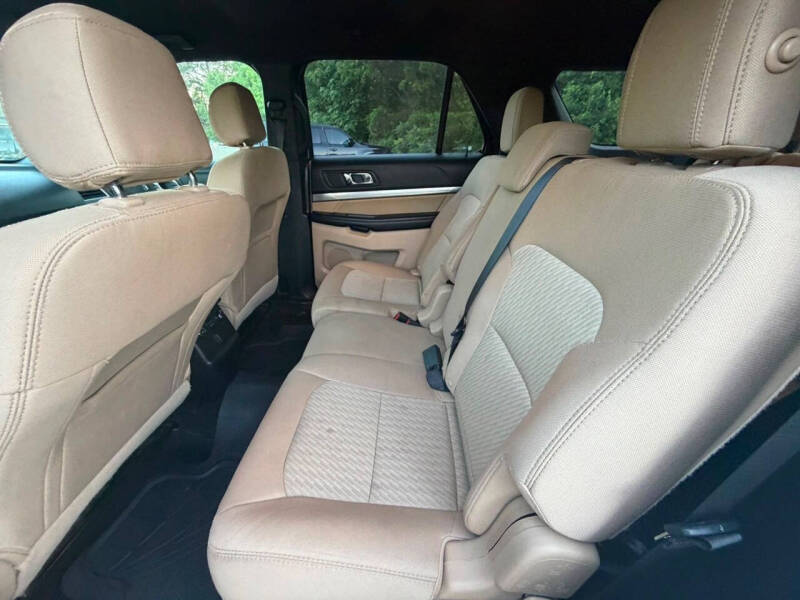 2017 Ford Explorer