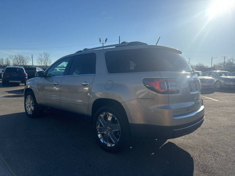 2017 GMC Acadia Limited Base photo 6