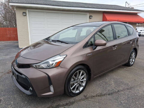 2015 Toyota Prius v Five