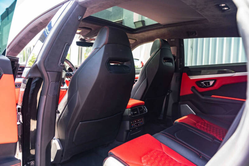 2020 Lamborghini Urus