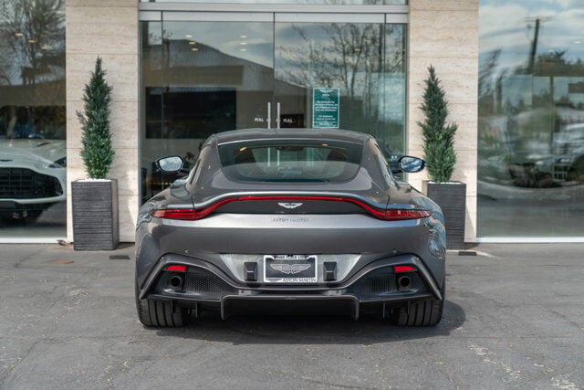 2019 Aston Martin Vantage 42
