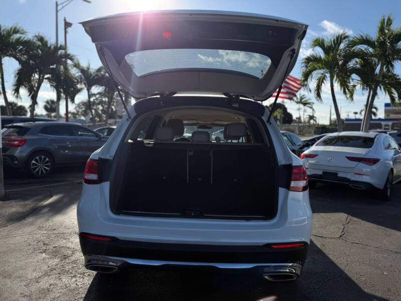 2019 Mercedes-Benz GLC GLC 300