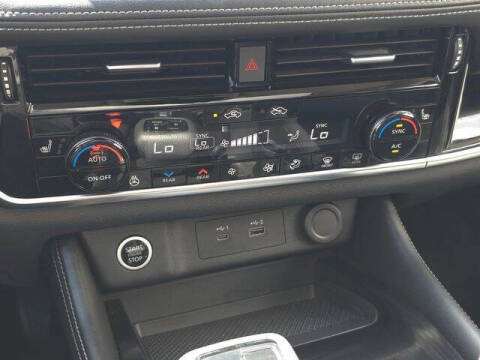 2022 Nissan Rogue SL