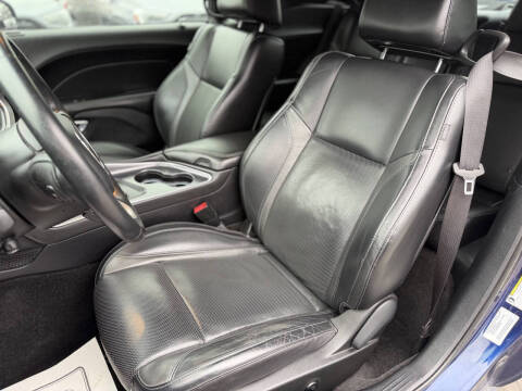 2015 Dodge Challenger SXT Plus