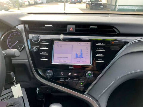 2020 Toyota Camry SE