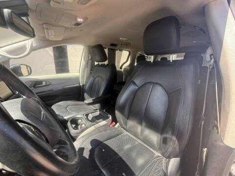 2020 Chrysler Pacifica Touring L