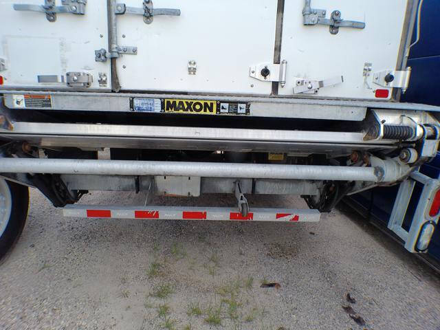 2018 Freightliner M2 106