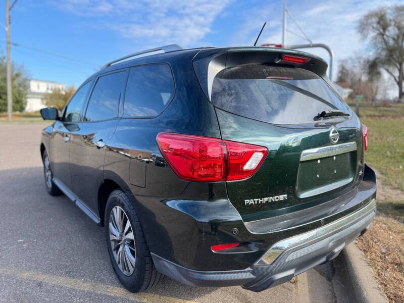 2018 Nissan Pathfinder S