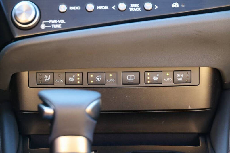 2025 Lexus ES 350 Luxury