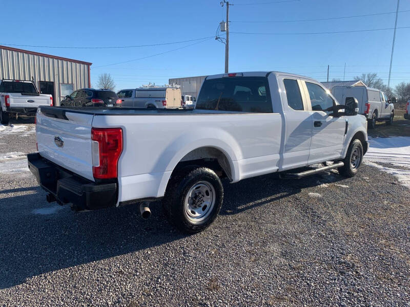 2017 Ford F-250 Super Duty XL photo 5