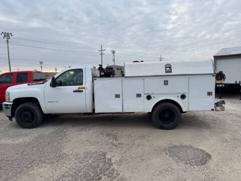 2013 Chevrolet Silverado 3500HD CC for sale at J & S Auto in Downs KS