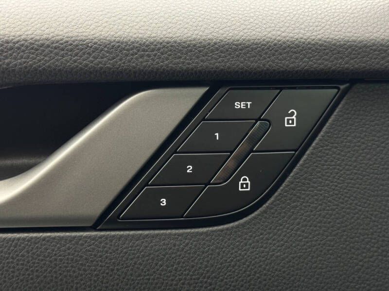 2025 Porsche 911 Carrera