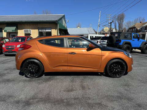 2015 Hyundai Veloster for sale at FIVE POINTS AUTO CENTER in Lebanon PA