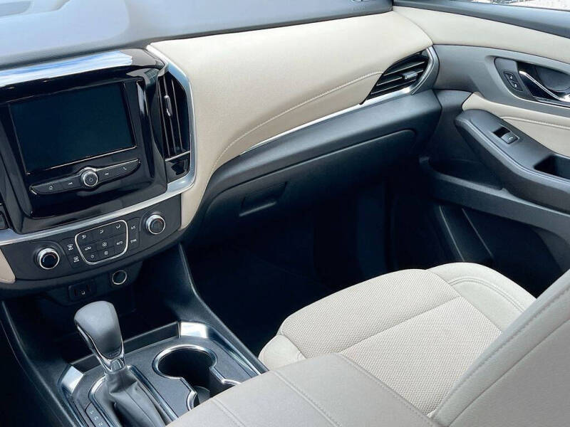 2023 Chevrolet Traverse LS