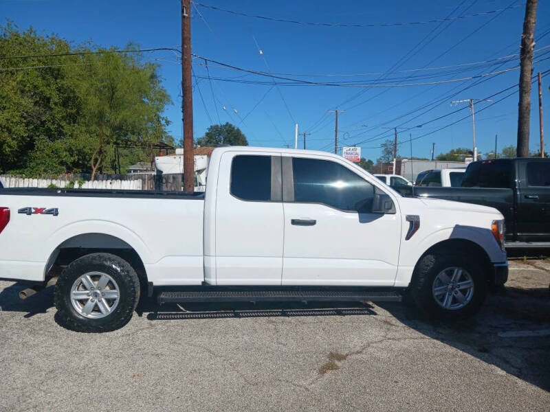 2021 Ford F-150 XLT's photo