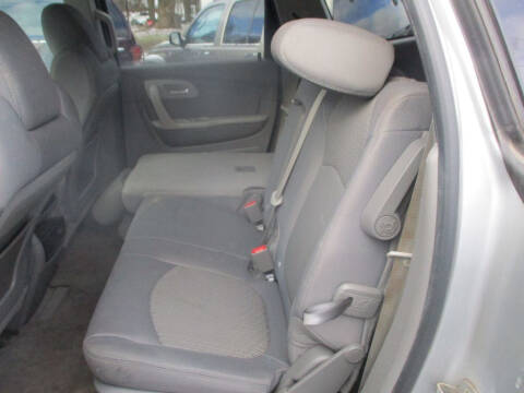 2011 Chevrolet Traverse LS