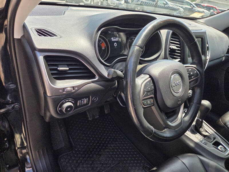 2019 Jeep Cherokee Latitude Plus