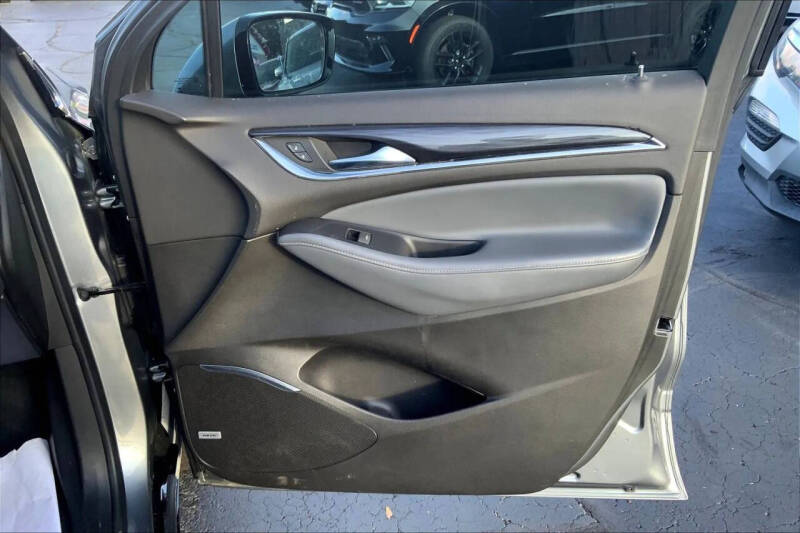 2021 Buick Enclave Essence