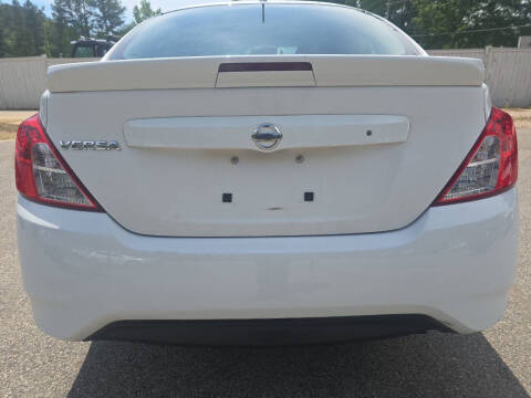2018 Nissan Versa S Plus