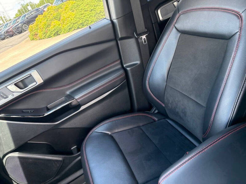 2024 Ford Explorer ST-Line