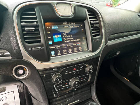 2018 Chrysler 300 Touring