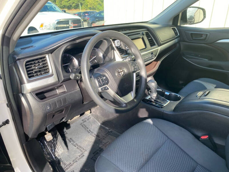 2015 Toyota Highlander LE