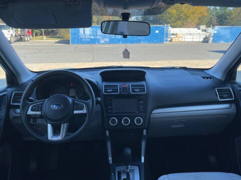 2017 Subaru Forester 2.5i