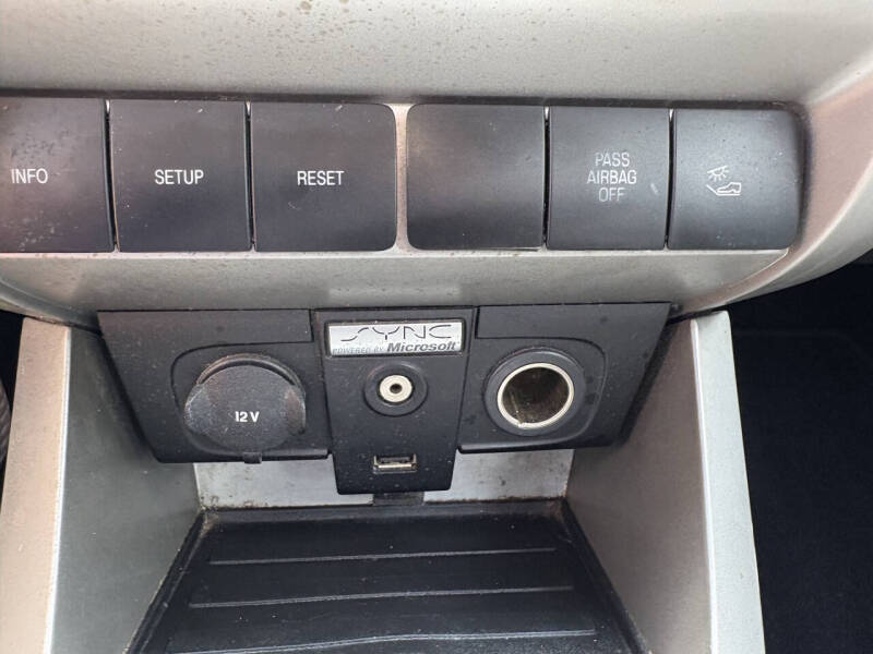 2009 Ford Focus SES