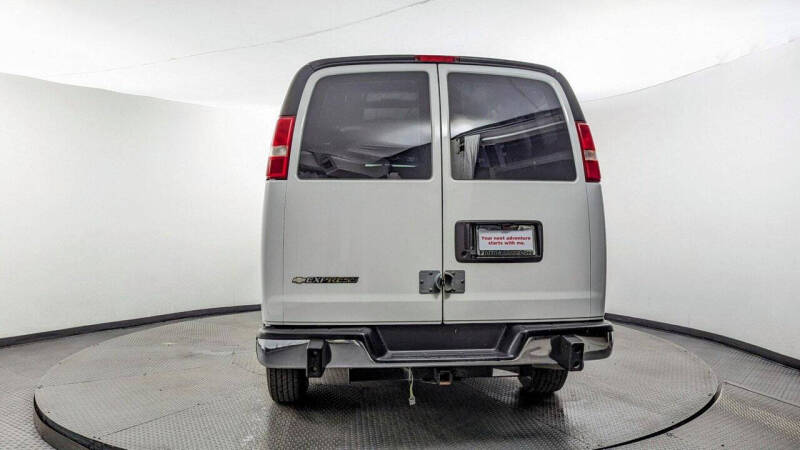 2020 Chevrolet Express 2500