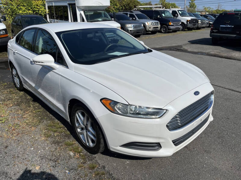 2016 Ford Fusion SE