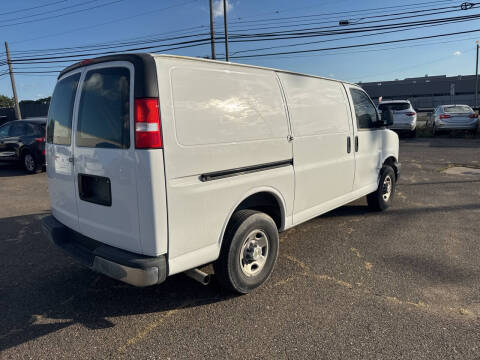 2023 Chevrolet Express 2500