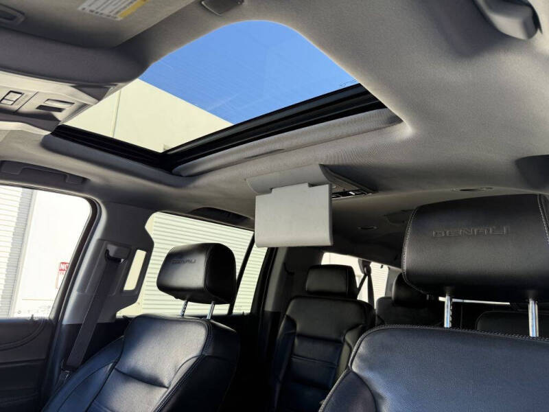 2017 GMC Yukon XL Denali