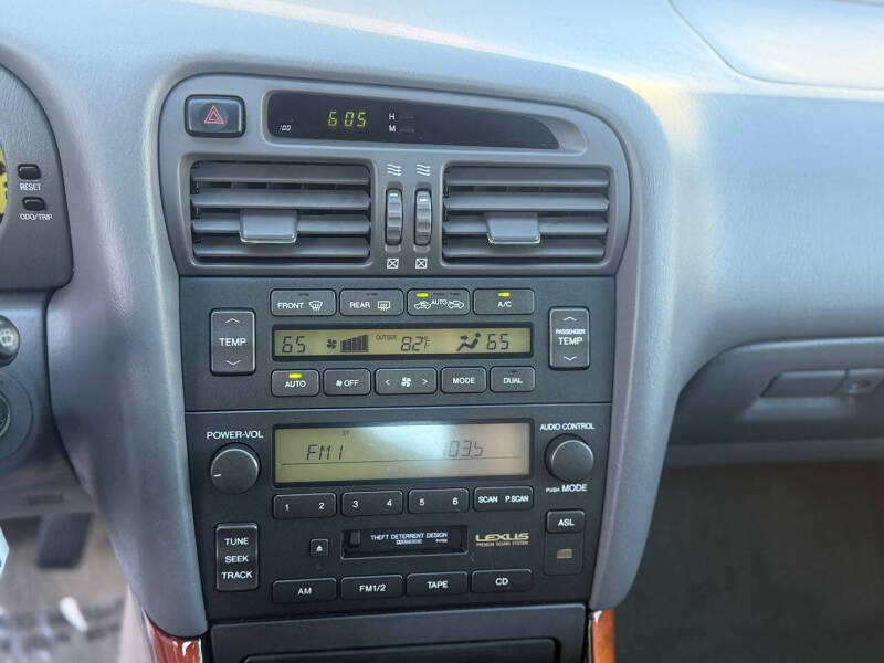 2000 Lexus GS 300