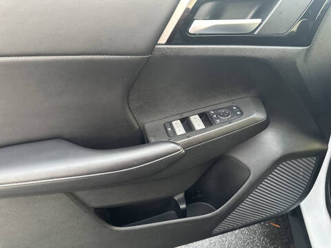 2024 Mitsubishi Outlander SE Black Edition