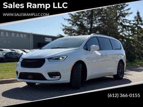 2022 Chrysler Pacifica Touring