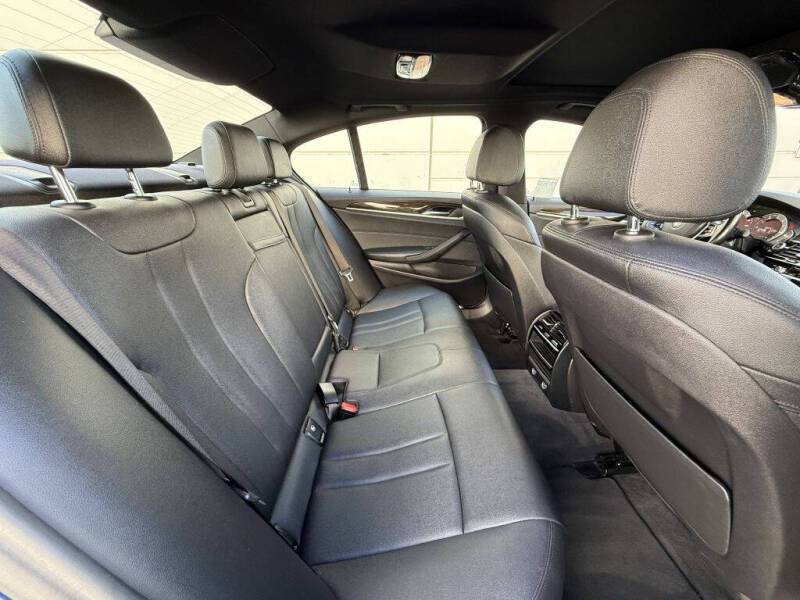 2017 BMW 5 Series 530i