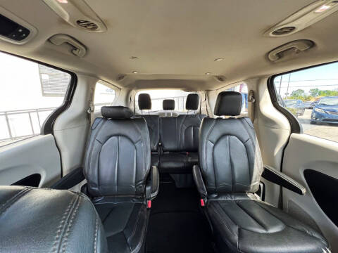 2017 Chrysler Pacifica Touring